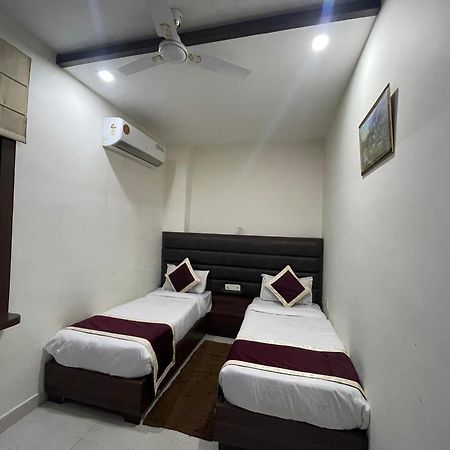 Hotel Opal Courtyard Agra  Zewnętrze zdjęcie