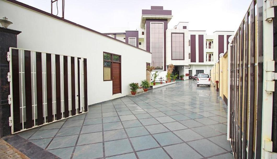 Hotel Opal Courtyard Agra  Zewnętrze zdjęcie